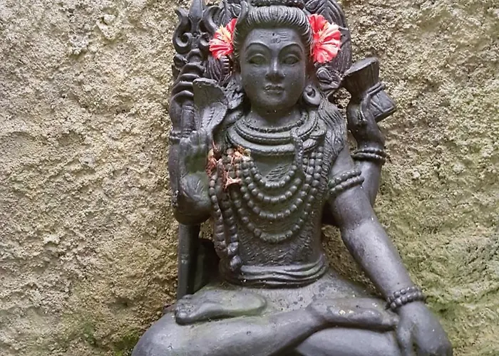 Yoga House *