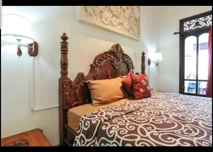 Yoga House *